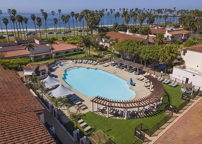 Hotel with view: Hilton Santa Barbara Beachfront Resort